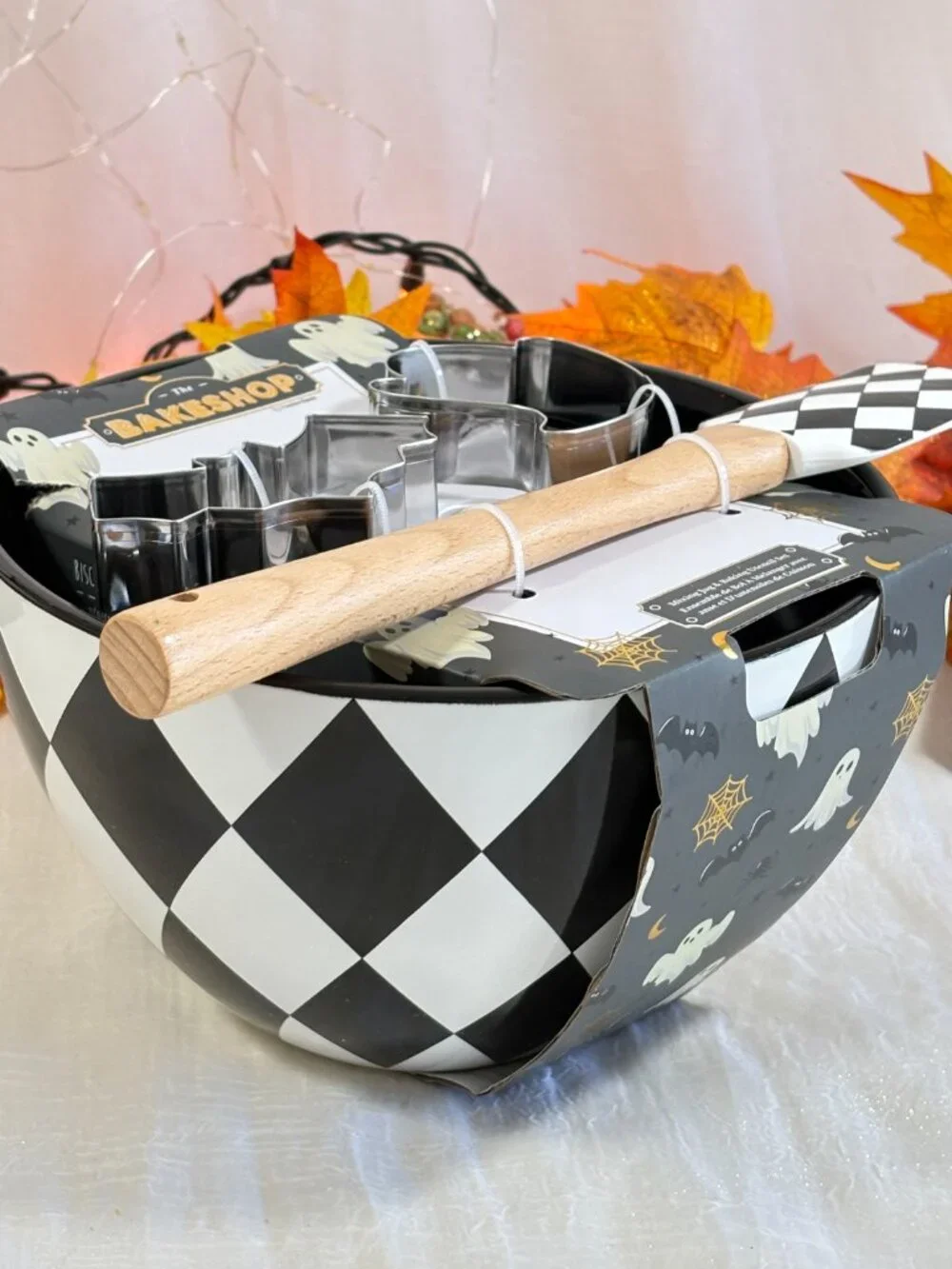 The Bakeshop Halloween Black White  Mixing Bowl & Utensil 4PC Mackenzie Style